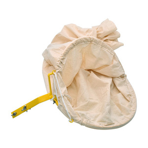 Bolsa <span class=keywords><strong>de</strong></span> captura <span class=keywords><strong>de</strong></span> abejas CHINABEES, herramientas <span class=keywords><strong>de</strong></span> apicultura para reclutas salvajes, Caja <span class=keywords><strong>de</strong></span> captura <span class=keywords><strong>de</strong></span> abejas salvajes, equipo <span class=keywords><strong>de</strong></span> apicultura, suministros <span class=keywords><strong>de</strong></span> jardín, apicultura T - Product Image 1