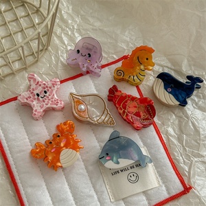 Vente en gros de pinces à cheveux miniatures en acétate style océan, avec motifs crabes, coquilles Saint-Jacques, dauphins, baleines, tortues, pour filles - Product Image 4