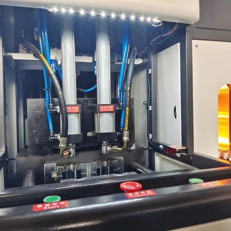 Fabrikant Prijs Semi-Automatische Plastic Fles Blaasvorm Maken Machine Voor 2 Holtes Huisdier Stretch Blow Moulding Machines