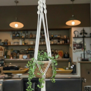 Porte-plante en macramé avec panier tissé, style bohème, pour plantes suspendues d'intérieur, décoration de salon et de maison - Product Image 1