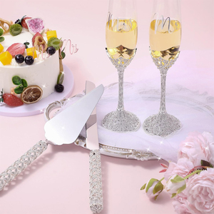 Ensemble de 4 pièces pour mariage : Verres à champagne, couteau à gâteau, spatule, ustensiles de pâtisserie avec boîte cadeau pour mariage de luxe, flûte à <span class=keywords><strong>vin</strong></span> - Product Image 5