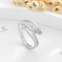 Bagues en zircon triple cœur pour femmes, plaquées or 18 carats, en laiton, ajustables, ouvertes, bijoux romantiques pour mariage et fiançailles, vente en gros