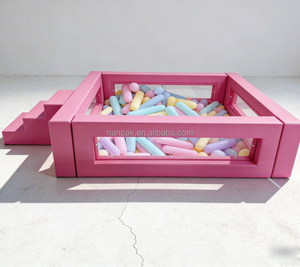 Piscina di Palline Rosa Intenso Quadrata per Interni/Esterni con Pannelli Trasparenti e Palline Morbide per Feste ed Eventi a Noleggio - Product Image 2