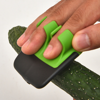 Draagbare multifunctionele handmatige roestvrijstalen groente- en fruitvingerschiller, keukenhulpmiddel voor het verwijderen van schillen, vaatwasmachinebestendig