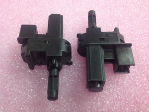 Piezas de coche al por mayor 4M5T7C534AA interruptor de embrague para <span class=keywords><strong>Ford</strong></span> Focus FCS/<span class=keywords><strong>SMAX</strong></span>/ZS/ESCORT - Product Image 3