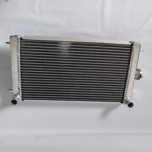 หม้อน้ำถังน้ำเย็น22L-03-21111รถขุด Komatsu