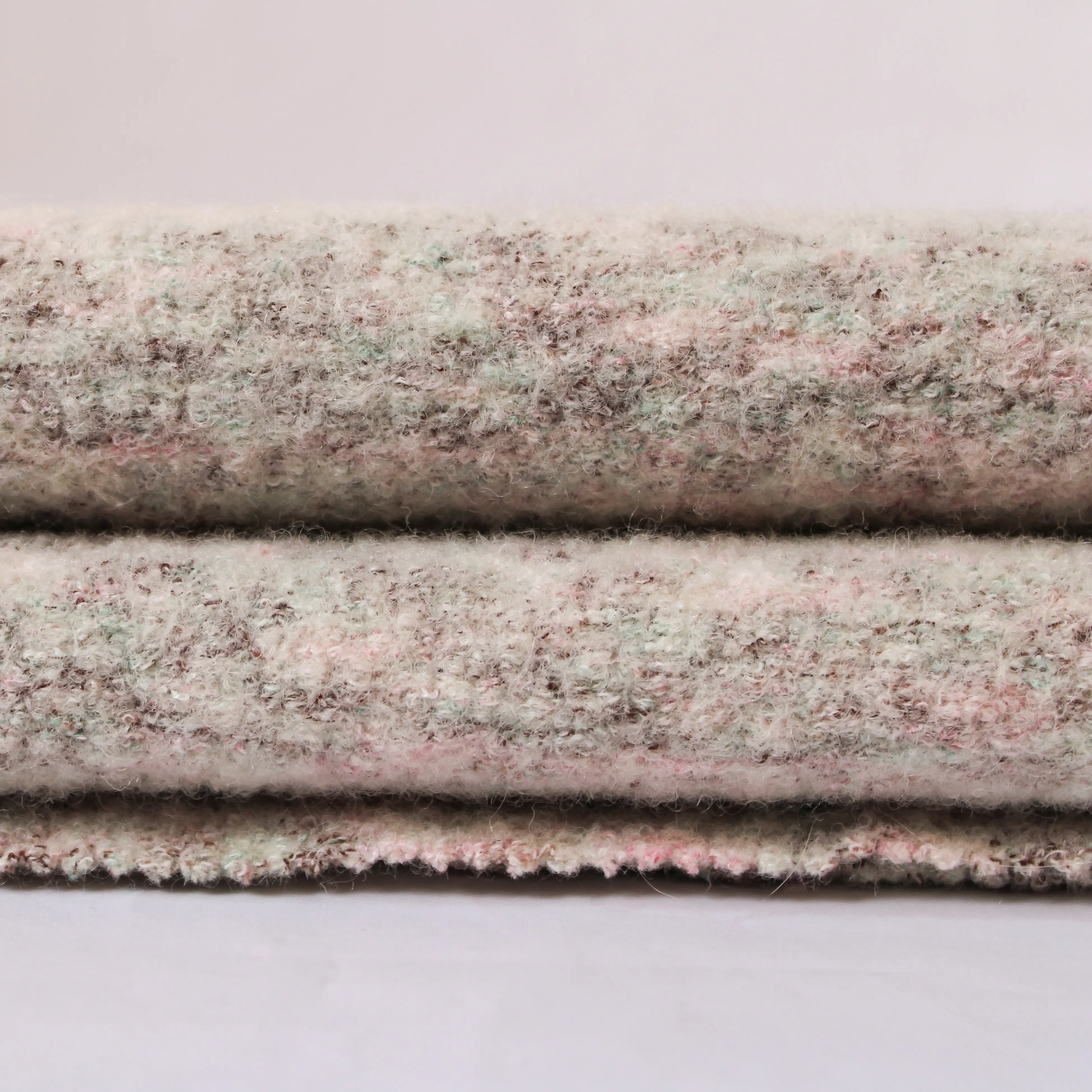 베스트 셀러 새로운 디자인 하이 퀄리티 공장 핑크 녹색 혼합 색상 삶은 양모 면 트위드 원단 코트 의류