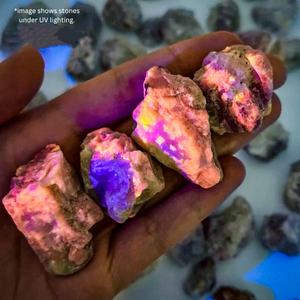 Piedra Natural de Hackmanita en Bruto al por Mayor, con Fuerte Respuesta a Luz UV, para Colección, Decoración de Hogar, Oficina y Peceras - Product Image 3