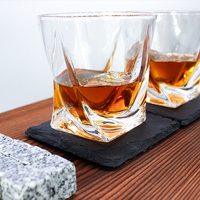 Ensemble de carafe personnalisé avec pierres à whisky et verre à whisky dans une boîte en bois pour cadeau promotionnel