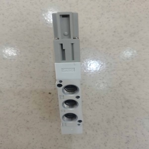 Vanne solénoïde pneumatique SMC SY5120-5DZ-01 à passage direct pour usage industriel général - Product Image 2