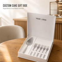 Boîte à gâteau blanche à couvercle rabattable avec plateau à ustensiles en métal et couvercle anti-poussière pour pâtisserie