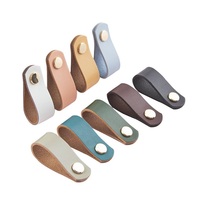 Étiquette en cuir PU écologique personnalisée en relief avec rivet et logo personnalisé pour vêtements et bonnet
