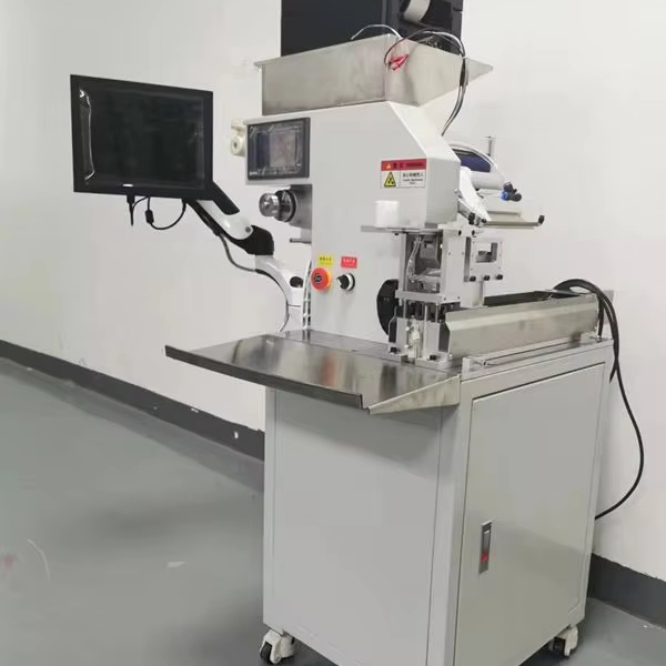 Customizable USB Data Charge Cable Connector Making Machine with Automatic Stripping Welding Peeling & Soldering Features