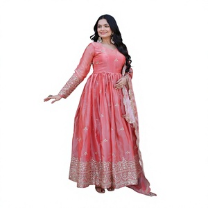 Salwar Kameez Anarkali Tradicional Indio de Organza con Bordado Floral de Seda, Cuello en V, Sin Tirantes, Cintura Alta, Largo hasta el Suelo, para Mujer - Product Image 1
