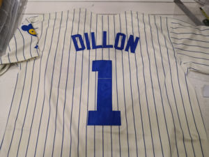 Maillot de baseball américain brodé de style équipe de la meilleure qualité cousu sur mesure avec votre numéro de nom personnalisable avec logo - Product Image 3