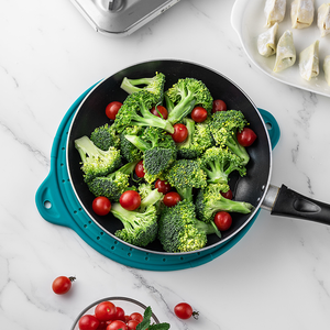 Colador con acabado azul decorativo recubierto de polvo negro para verduras y frutas Accesorios de cocina más vendidos - Product Image 1