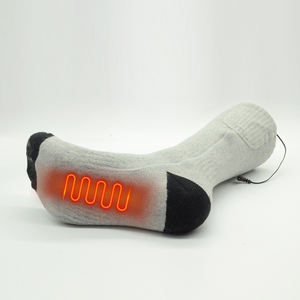 Chaussettes chauffantes thermiques douces avec un matériau respirant et confortable, parfaites pour les bureaux froids, la maison, la marche quotidienne. - Product Image 1