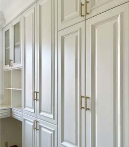 Armoire et dressing en bois luxueux multifonctionnel de conception moderne sur mesure pour la chambre à coucher, espace de travail, intérieur de la maison - Product Image 4