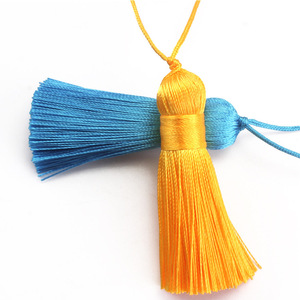 Nudo chino con borla de 5 cm, poliéster, hecho a mano, accesorio decorativo para bolsos y adornos - Product Image 1