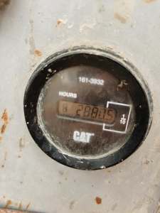 รถดันดินขนาดเล็ก CAT D4G LGP มือสอง กำลัง 120 แรงม้า แบบตีนตะขาบ สำหรับงานก่อสร้าง - Product Image 4