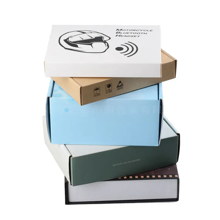 कस्टम लोगो मुद्रित टिकाऊ परिधान पैकेजिंग बक्से कार्टन के साथ अनुकूलित कागज रंग मेलर बॉक्स