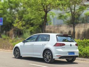 Volkswagen <span class=keywords><strong>Golf</strong></span> Usado, Compacto, Hatchback, 2017, 280TSI <span class=keywords><strong>R</strong></span>-Line, 1.4T Turbo, Euro V, Interior Deportivo en Cuero, Familiar, Gasolina - Product Image 2