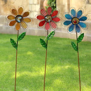 Décoration de jardin créative en fer forgé en forme de <span class=keywords><strong>moulin</strong></span> à <span class=keywords><strong>vent</strong></span> avec légumes rotatifs pour l'aménagement paysager des B&B et les murs extérieurs - Product Image 4