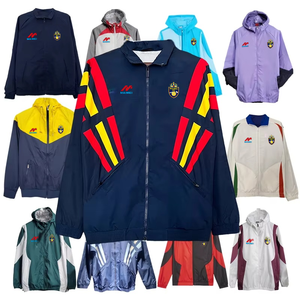 سترة رياضية مخصصة لفرق كرة القدم قابلة للتنفس مصنوعة من البوليستر مع غطاء للرأس وتطريز - Product Image 4