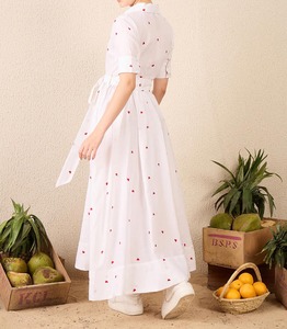 <span class=keywords><strong>Abito</strong></span> Lungo da Donna in <span class=keywords><strong>Lino</strong></span> Bianco <span class=keywords><strong>con</strong></span> Bottoni e Ricamo Cuore Rosso, Maniche Corte e Cintura per Uso Quotidiano - Product Image 4