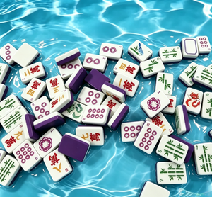 Table de Mahjong flottante américaine personnalisée en acrylique gravé, rose et violette, étanche en <span class=keywords><strong>EVA</strong></span>, pour fêtes estivales en piscine et à la plage - Product Image 1