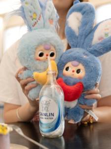 Cureplaneta Baby Three-Lily Rabbit <span class=keywords><strong>Town</strong></span> V3 Caja Sorpresa, Adorable Conejito Residente, Tu Propio País de las Maravillas en Miniatura, 15-25cm 25-36m - Product Image 4