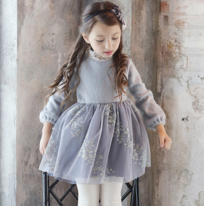 เดรสสั้นสำหรับงานคืนสู่เหย้าแน่นมีลายปักงานราตรีสูงต่ำ - Product Image 2