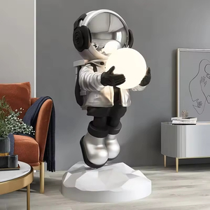 Lampe sur pied en forme de sculpture d'astronaute, résine argentée, lumière LED en forme de lune, statue moderne d'astronaute, décoration d'intérieur pour salon, chambre à coucher - Product Image 6