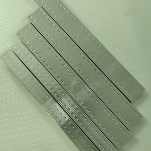 Barres d'espacement flexibles en aluminium 11.5A 0.30mm, pliables, résistantes aux fissures, à visser, pour joints d'angle d'architecture moderne et joints de porte, qualité usine - Product Image 1