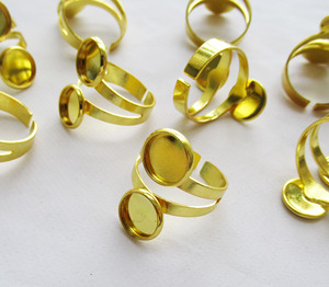 <span class=keywords><strong>Bague</strong></span> en laiton plaqué or tendance, avec monture vide pour <span class=keywords><strong>cabochon</strong></span> de 10 mm, pour la création de bijoux - Product Image 1