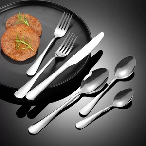 Juego de <span class=keywords><strong>cubiertos</strong></span> de acero inoxidable de alta demanda: cuchillo de mesa, tenedor, cuchara, cuchillo para carne, cuchara de cena, tenedor de postre - Product Image 3