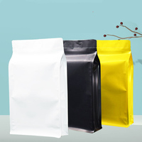 Sacs à café en aluminium à fond plat avec valve, personnalisables avec logo, impression mate, carrés, noirs et blancs, vente en gros