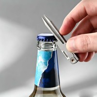 Pince à épiler multifonctionnelle en alliage de titane, pince à épiler de précision pour cils, petite pince à sourcils, grattoir, couteau pliant, ouvre-bouteille