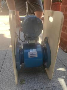 เครื่องส่งสัญญาณวัดการไหลแบบแม่เหล็ก Emerson 8750 สำหรับของเหลว ก๊าซ น้ำ และน้ำมัน ความแม่นยำ +/-0.5% - Product Image 2