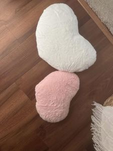 Almohada Decorativa de Peluche con Forma de Corazón Estilo Coreano, Linda y Suave para Cama, Sala de Estar, Decoración del Hogar, Estética Preppy - Product Image 2