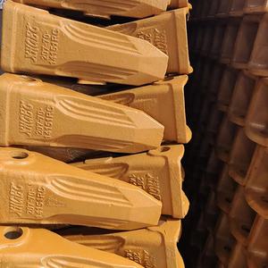 गर्म बिक्री के साथ बाल्टी दांत खुदाई करने वाले बाघ बाल्टी दांत 1u3452 1u3452 1u3202 1u3252 बाल्टी बिंदु खुदाई के लिए - Product Image 4