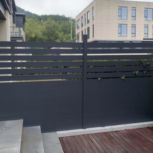 Panneaux de clôture en aluminium à lattes avec <span class=keywords><strong>portail</strong></span> <span class=keywords><strong>coulissant</strong></span> électrique - Clôture de sécurité et d'intimité, design moderne pour l'extérieur - Product Image 3