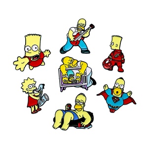 Nouveauté 2026 – Épingles de revers en émail Famille <span class=keywords><strong>Simpson</strong></span>, plaqué zinc noir, mignonnes, personnalisables, badges de dessin animé, cadeau, vente en gros - Product Image 1