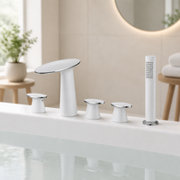 Ensemble de robinetterie de luxe moderne en laiton pour baignoire et douche, avec jet de pluie doux, à poser sur le rebord, 5 trous, pour salle de bain d'hôtel