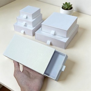กล่องของขวัญแบบลิ้นชักเลื่อนได้ ยี่ห้อ EVERWIN รับผลิตตามสั่ง พร้อมโลโก้ กล่องเก็บเครื่องประดับสุดหรู พร้อมริบบิ้น สำหรับขายปลีก - Product Image 3
