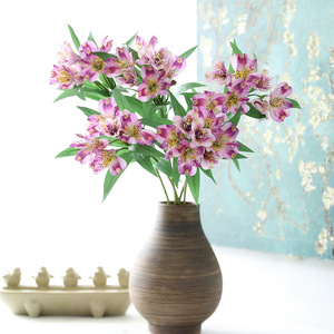LO-1176 Vente en gros de 3 branches de fleurs artificielles de prunier vert, fausses fleurs de lys péruviennes pour arrangements de vases à domicile - Product Image 4