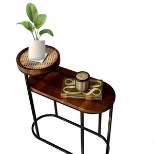 Table d'appoint en métal pour l'affichage de produits, les intérieurs de magasins, la mise en scène des boutiques, les arrangements de vitrines, les articles promotionnels - Product Image 1