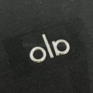 カスタム 衣料品エンボス TPU パッチ 高品質 熱転写 シルバー アイロン ラベル サステナブル Vyoga ラベル デザイン - Product Image 3