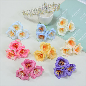 ดอกไม้ประดิษฐ์รูปดอกผักบุ้งยามเช้า ขนาด 5 ซม. จาก Dongchen Crafts ช่อดอกไม้ผ้าไหมสำหรับตกแต่งงานแต่งงานและทำเครื่องประดับศีรษะ - Product Image 1