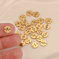 YIREPIN Nuevos Dijes de Letras del Alfabeto de Acero Inoxidable de 8mm con Doble Orificio, Conectores Redondos de la A a la Z para Hacer Pulseras y Collares DIY